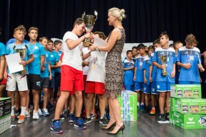 premiere_eon_kinder2